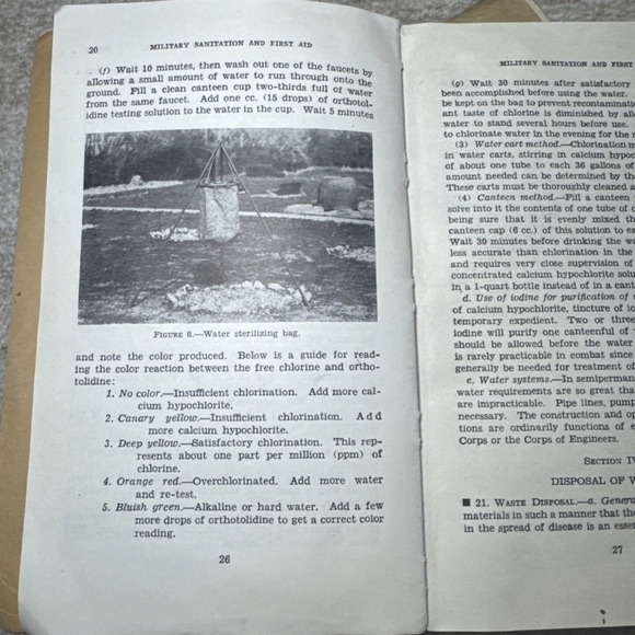 Vintage collectible Military Field books WWII WW2 1944 Army life first aid lot - Picture 4 of 6